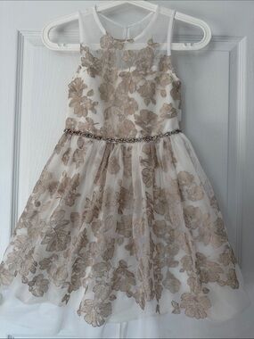 Rare Editions White Dress with Gold Floral Appliqué and Beaded Waist Size 8-9